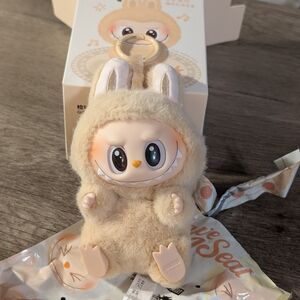 AUTHENTIC POP MART LABUBU(BABA CONFIRMED)